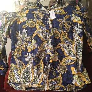 Banana Republic woman’s shirt